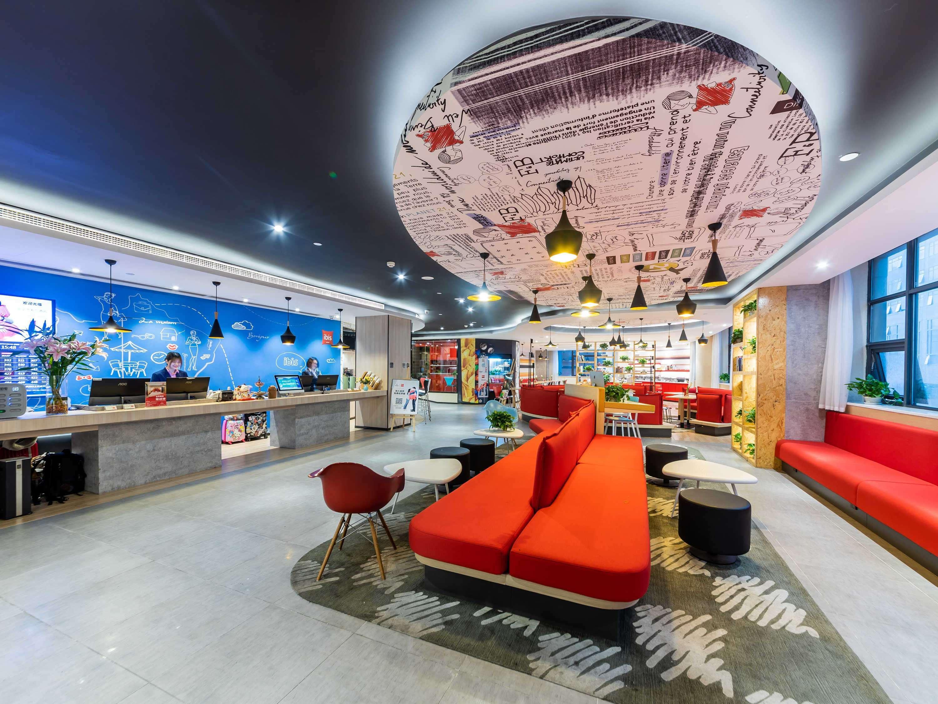Ibis Chongqing Jiefangbei Pedestrian Street Hotel Екстериор снимка