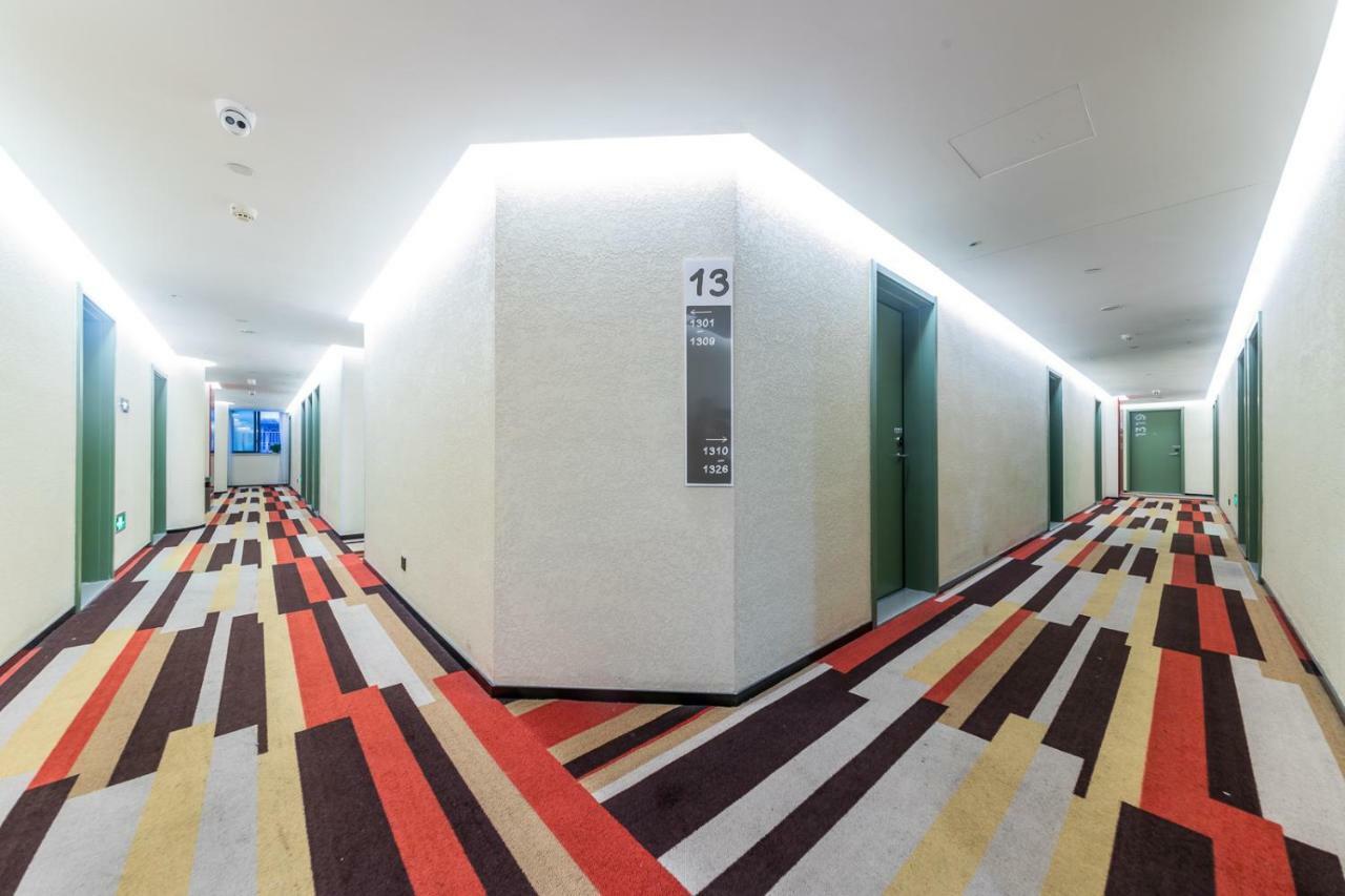 Ibis Chongqing Jiefangbei Pedestrian Street Hotel Екстериор снимка